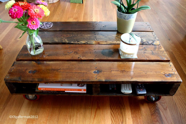 how to build a pallet coffee table